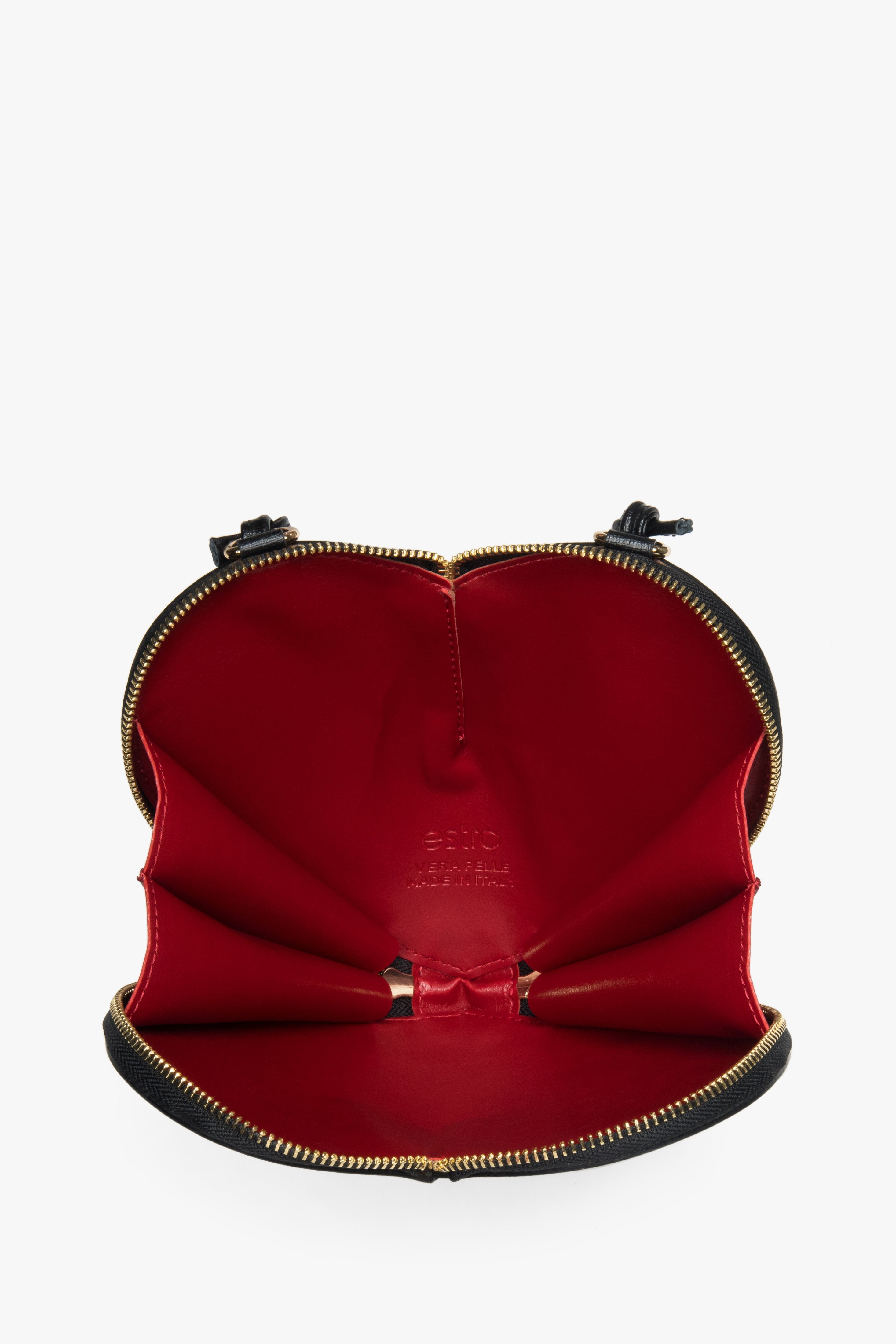 Women's heart bag in black genuine leather.