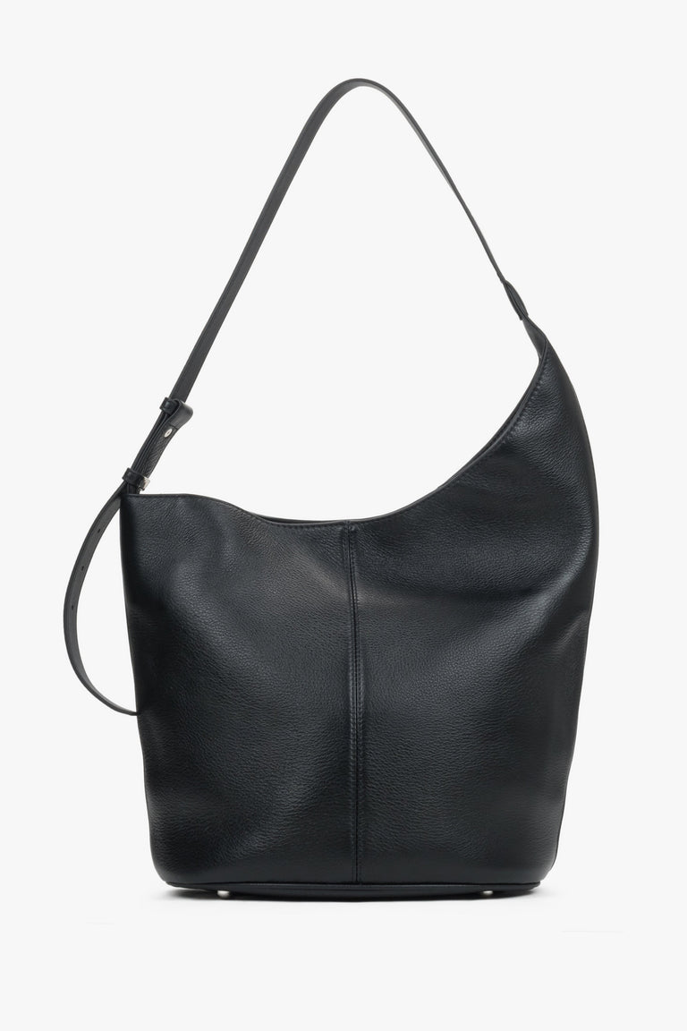 Women's black leather hobo shopper bag by Estro