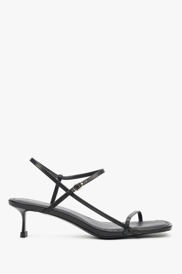 Women’s Black Leather Low-Heeled Sandals with Thin Straps Estro ER00119858.