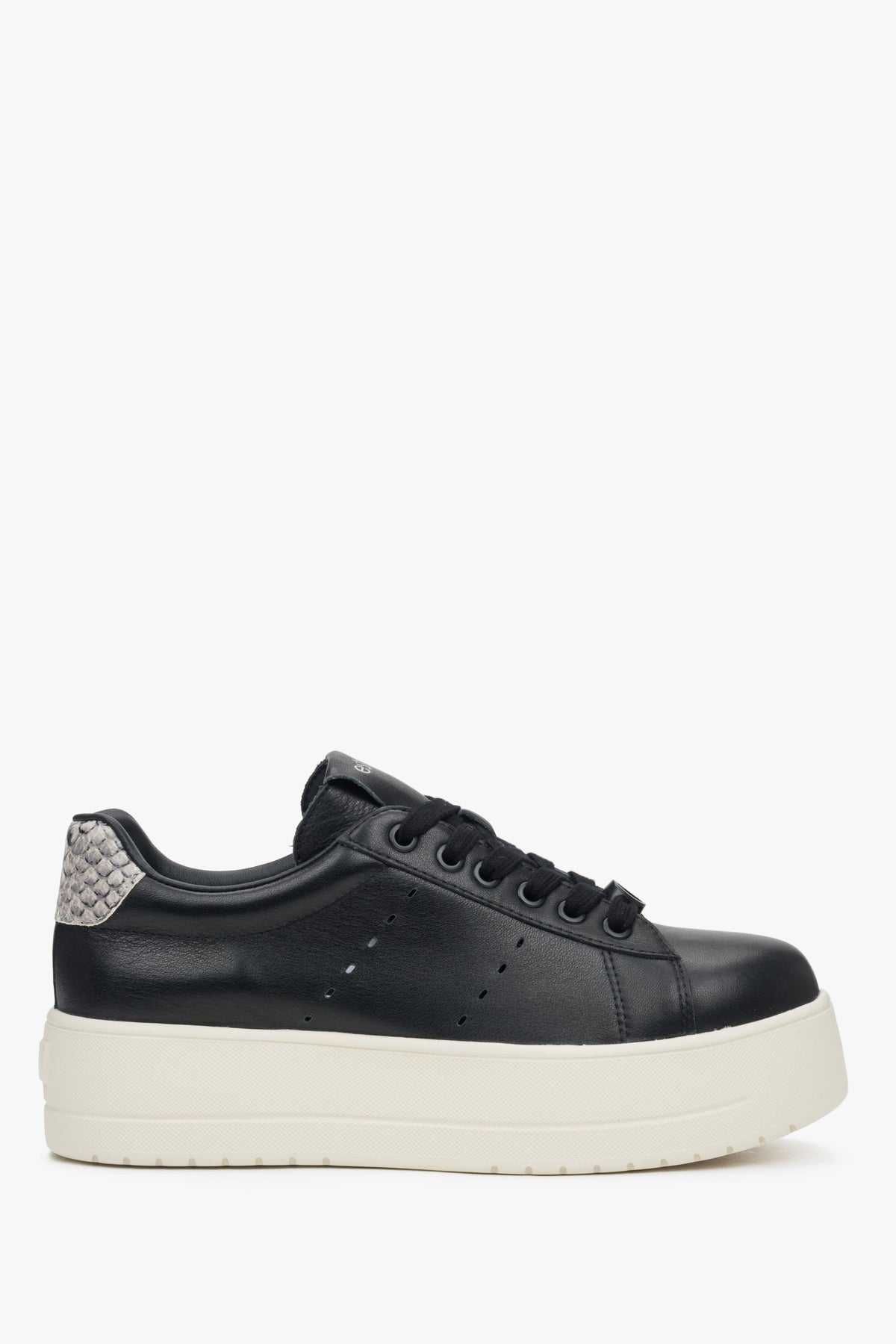 Women's Black Leather Low-Top Sneakers with Chunky Sole Estro ER00117131.