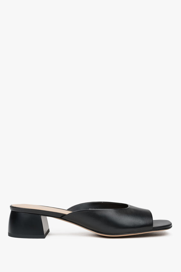 Women’s Black Leather Mules with Low Heel Estro ER00116908.
