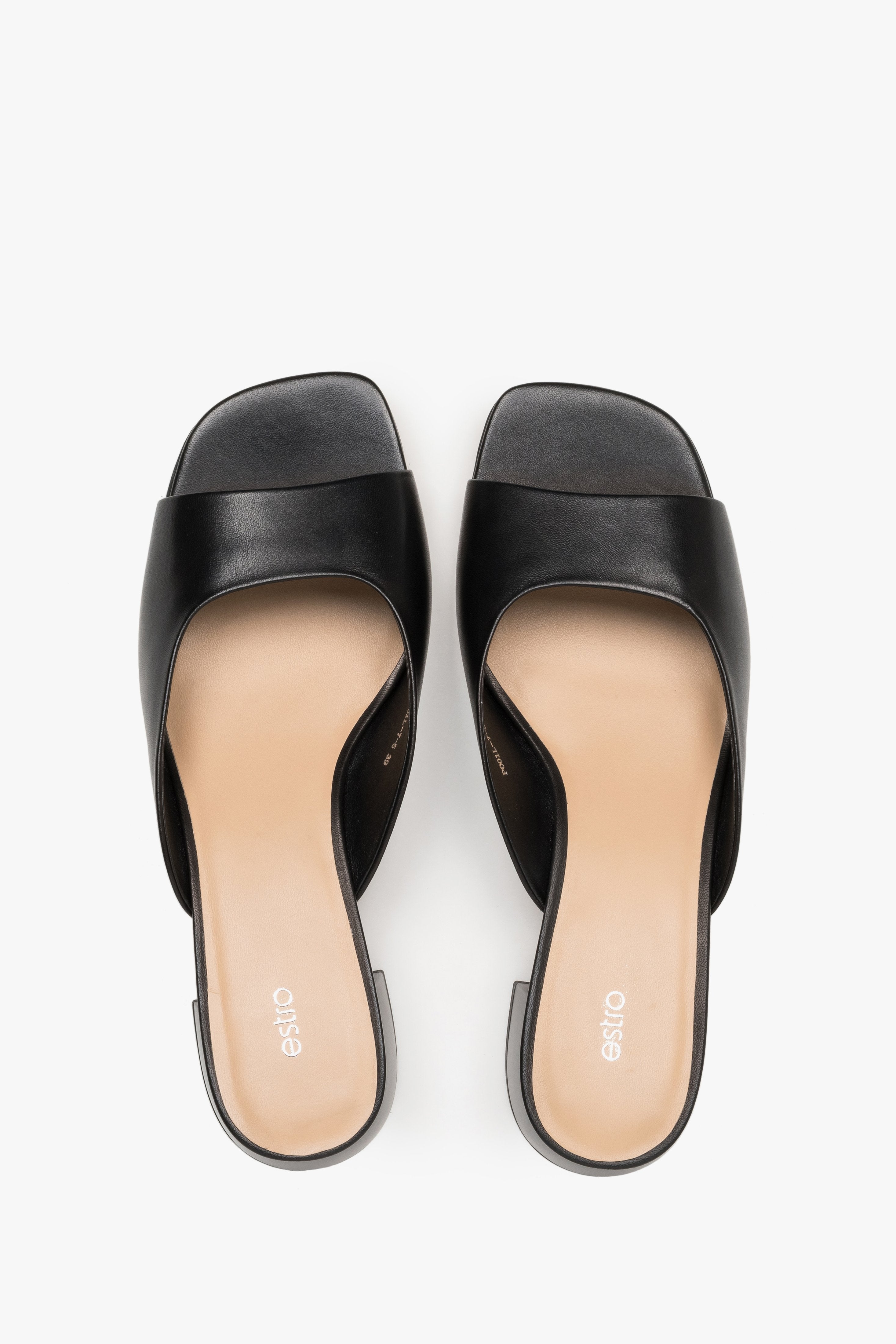 Women’s leather mules Estro, black, with low heel.