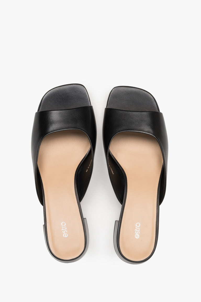 Women’s leather mules Estro, black, with low heel.