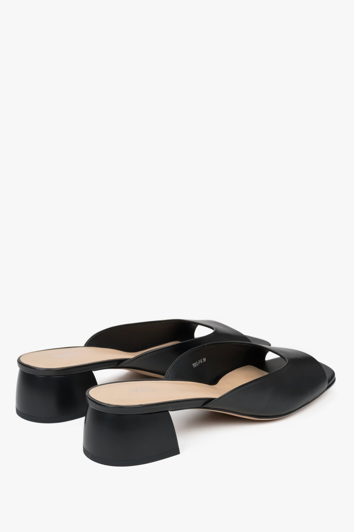 Black women’s leather mules with low heel Estro.