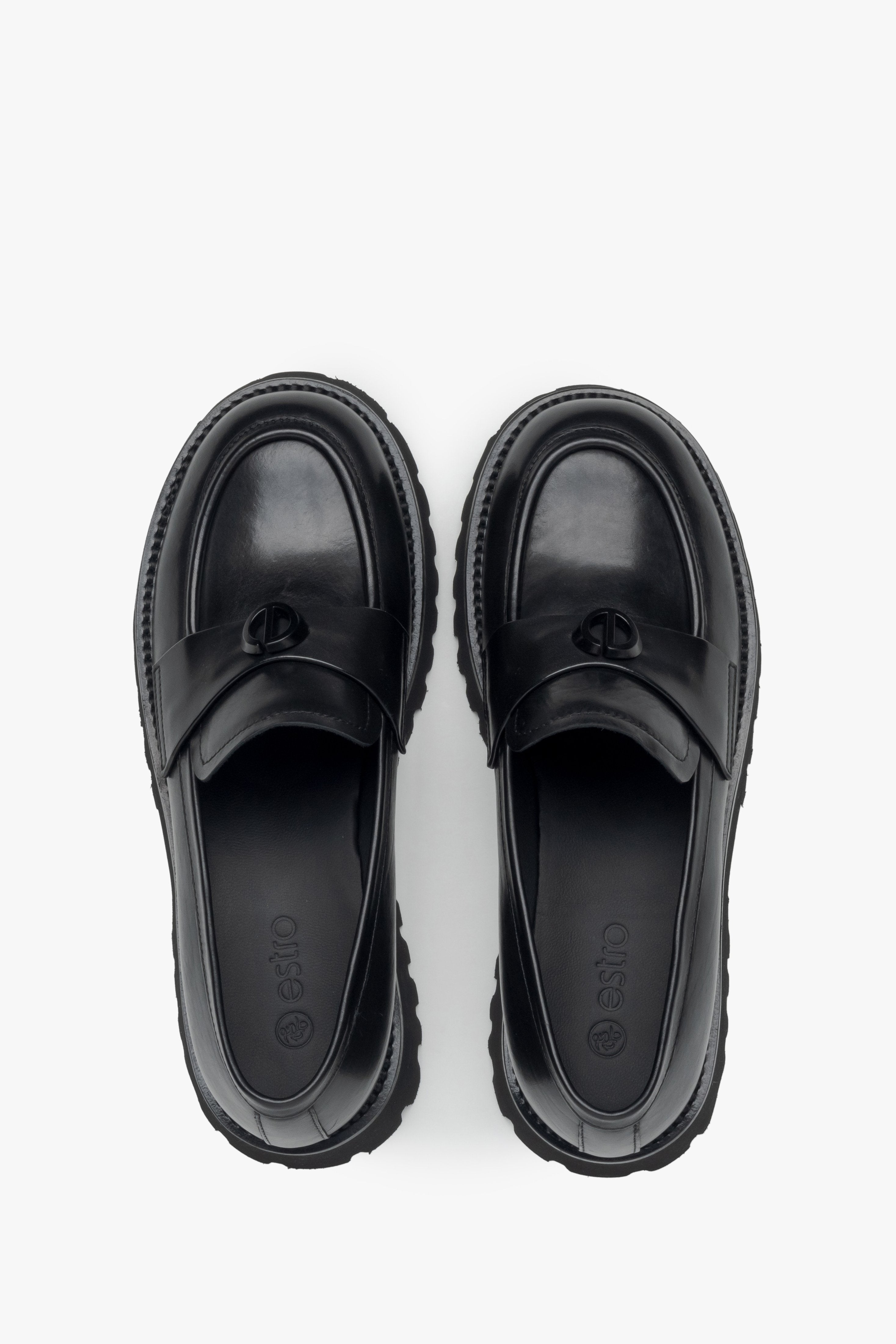 Black leather penny loafers for women by Estro - presentation from above.