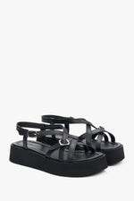 Women’s Black Leather Platform Sandals with Crossed Straps Estro ER00115129.