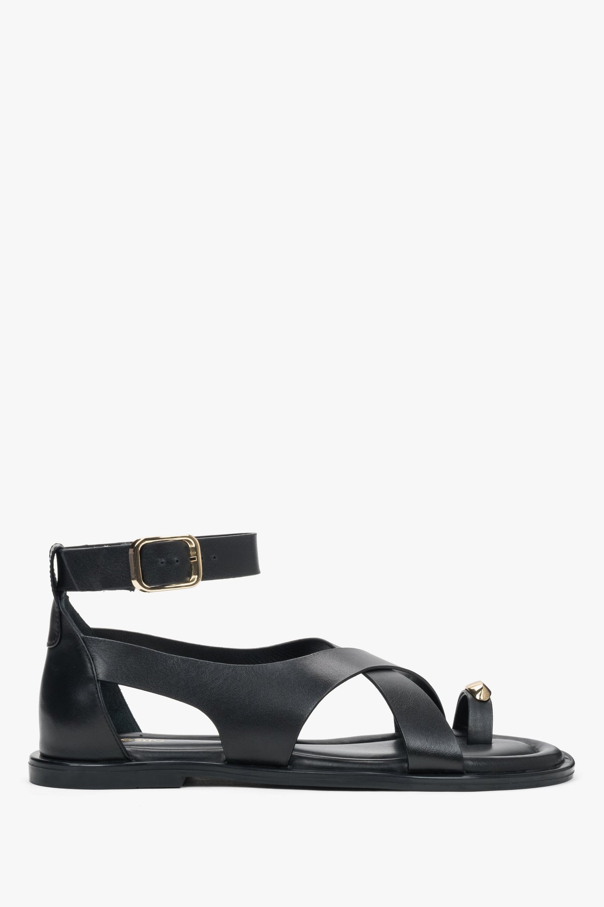 Women’s Black Leather Sandals with Gold Toe Ring Estro ER00119610.