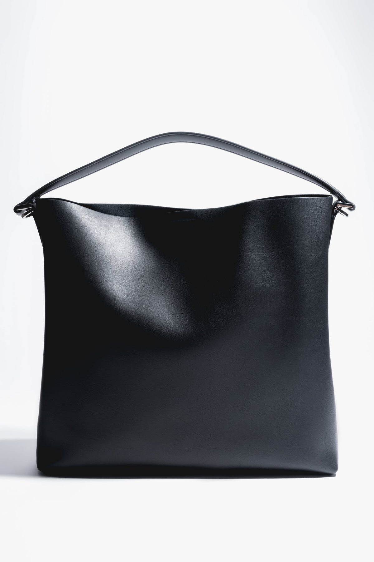Women's black genuine leather shopper tote bag with short handles Estro.