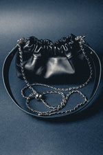 Women's black leather shoulder bag with silver chain by Estro Selection
