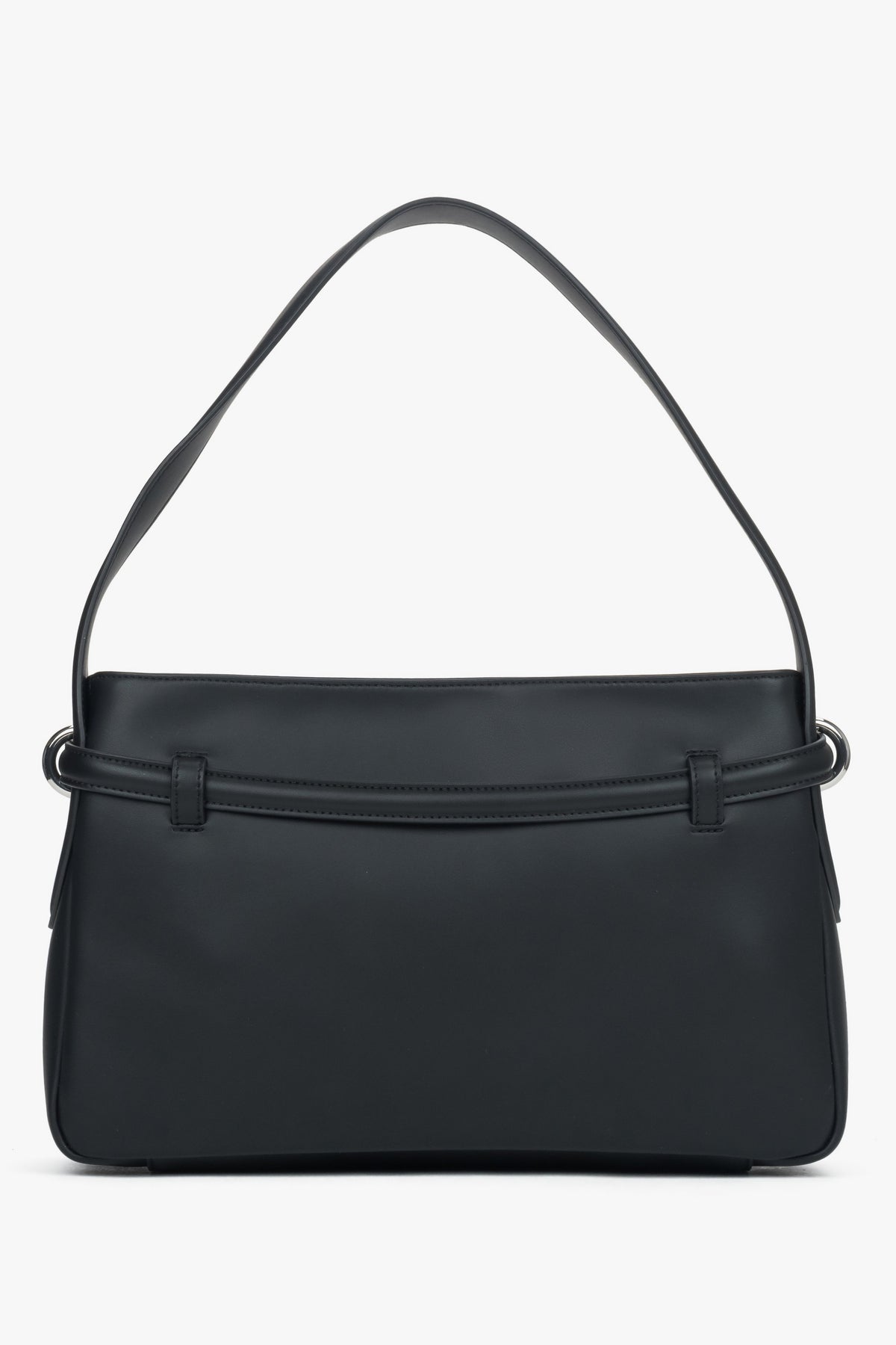 Elegant black shoulder bag made of 100% genuine leather, perfect for everyday styling.