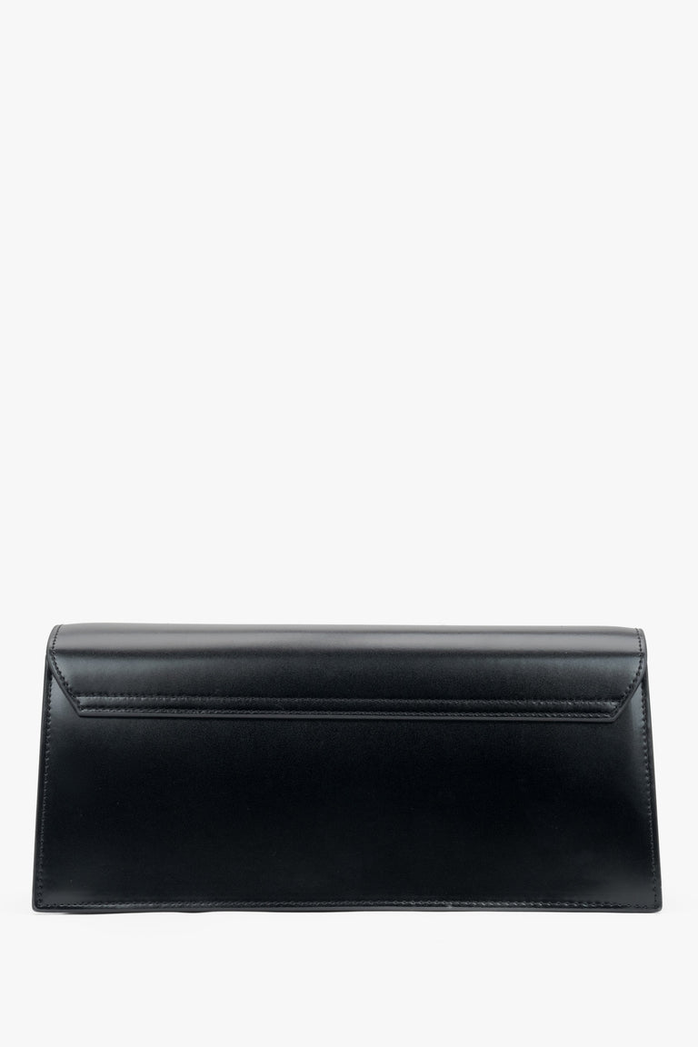 Sleek Black Leather Shoulder Bag with Long Adjustable Strap, Estro’s modern classic - reverse.