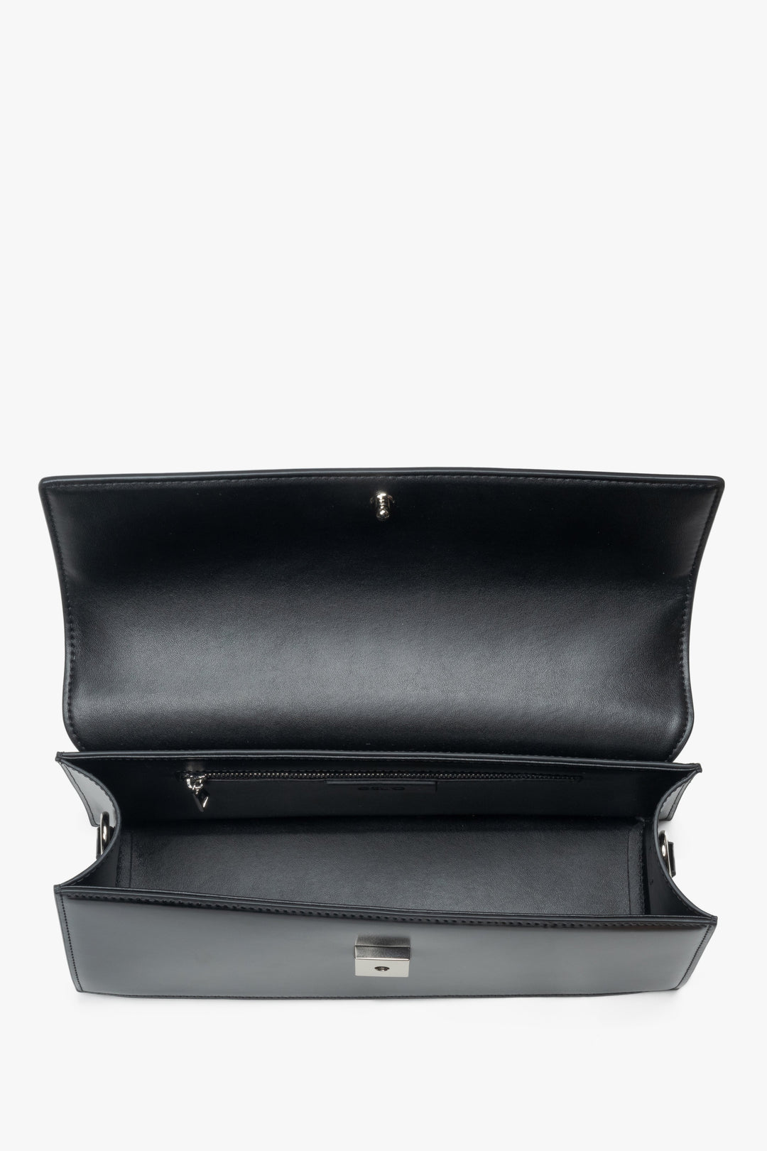 Elegant Black Leather Shoulder Bag by Estro with a practical and chic adjustable strap.