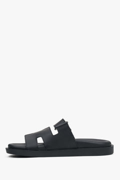 Women’s black leather sandals with a lightweight PU sole.