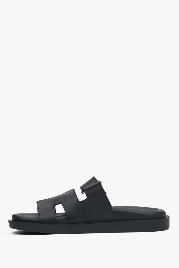 Women’s black leather sandals with a lightweight PU sole.
