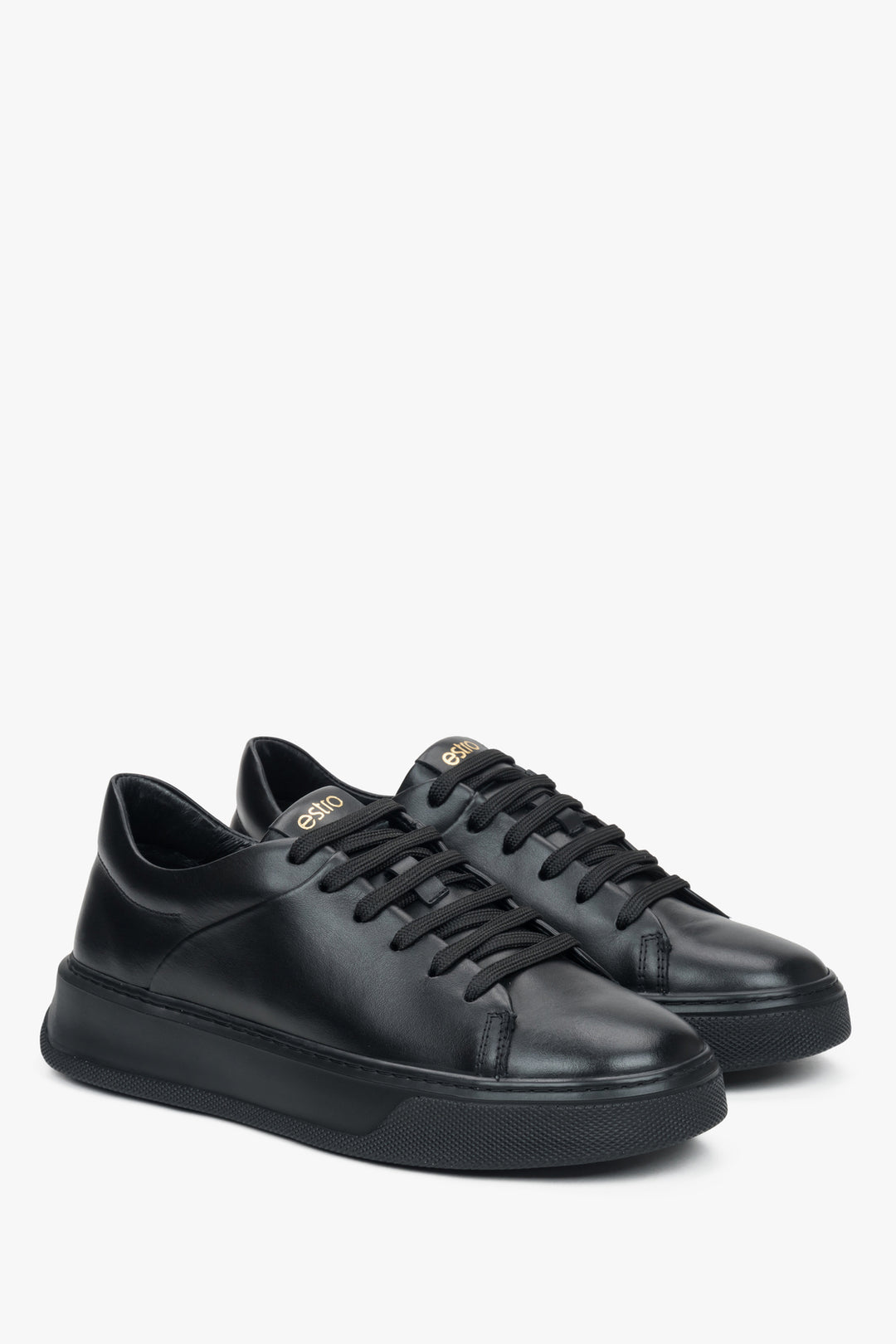 Women's black sneakers Estro made of leather.