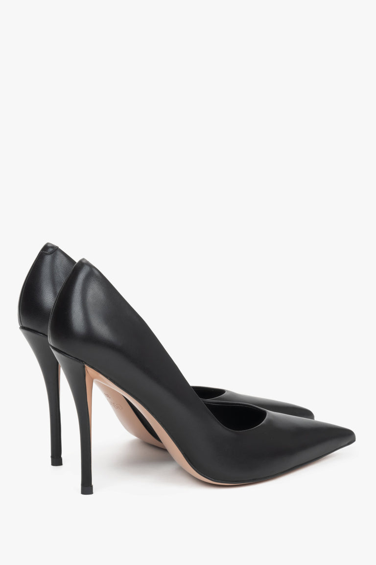 Women's high heels, black, leather, featuring a slim stiletto heel and a pointed toe, from Estro.