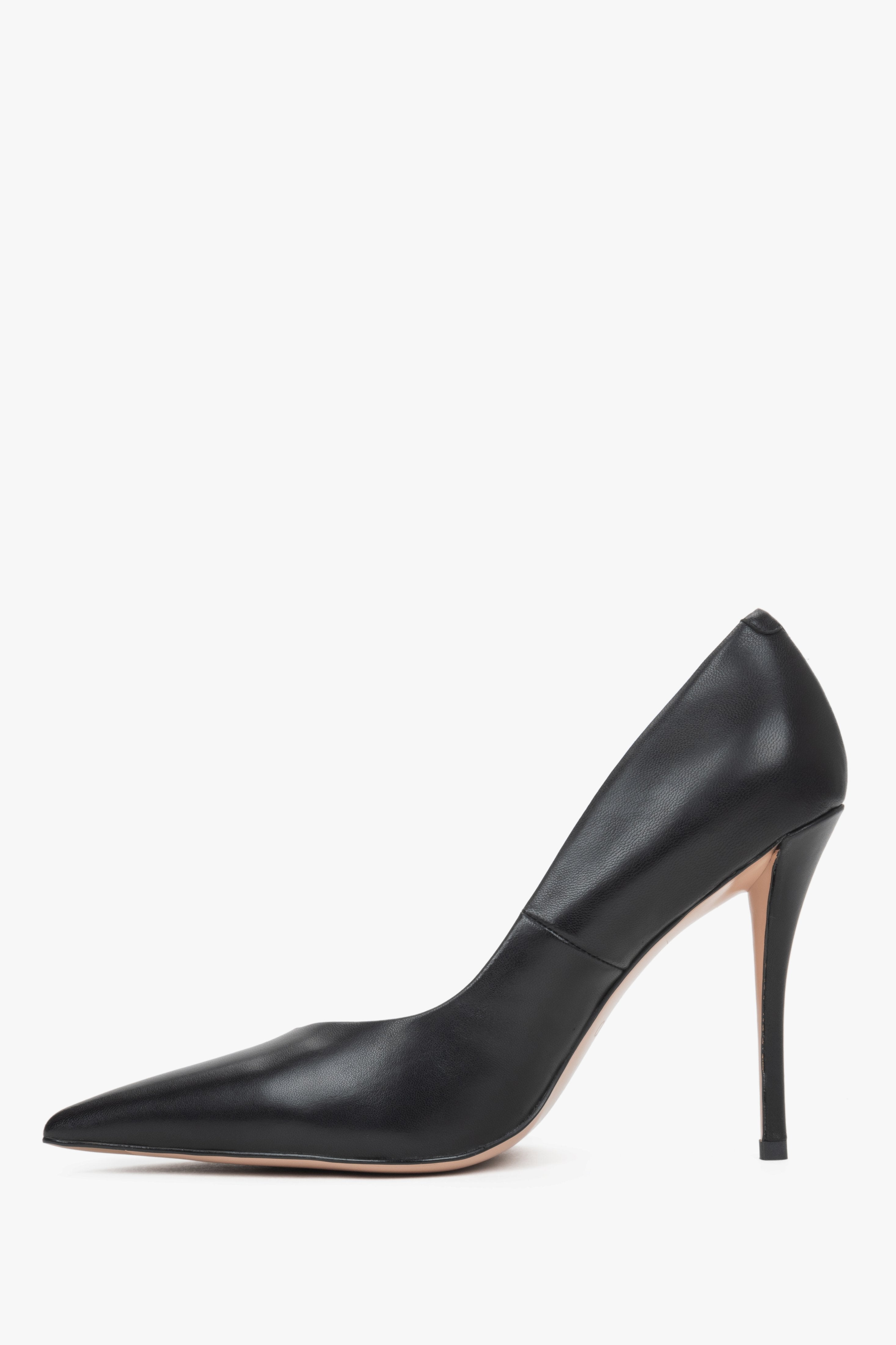 Genuine leather black stiletto high heels for women with a slim heel and a pointed toe, Estro.