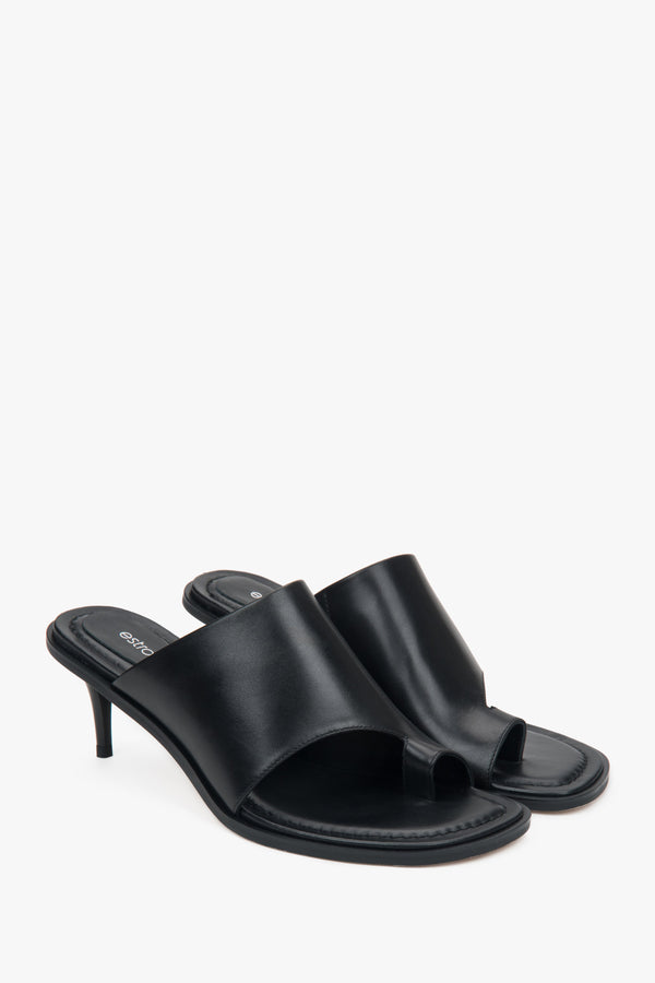 Estro women’s mules, black, leather, with a stiletto heel and a toe ring.