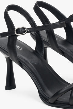 Estro women’s stiletto sandals, black, leather, with thin straps.