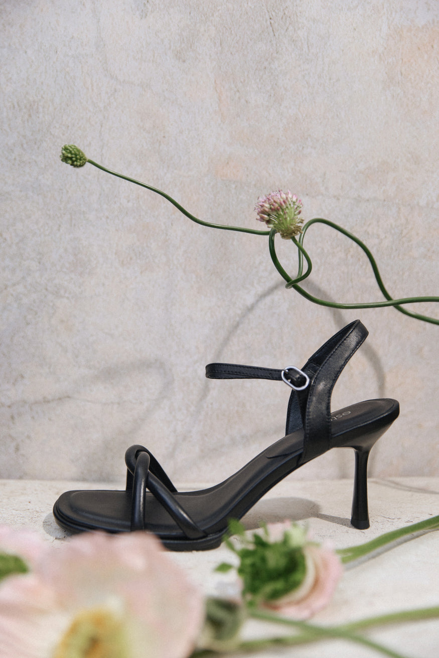 Women's Black Leather Stiletto Sandals with Thin Straps Estro ER00117200.