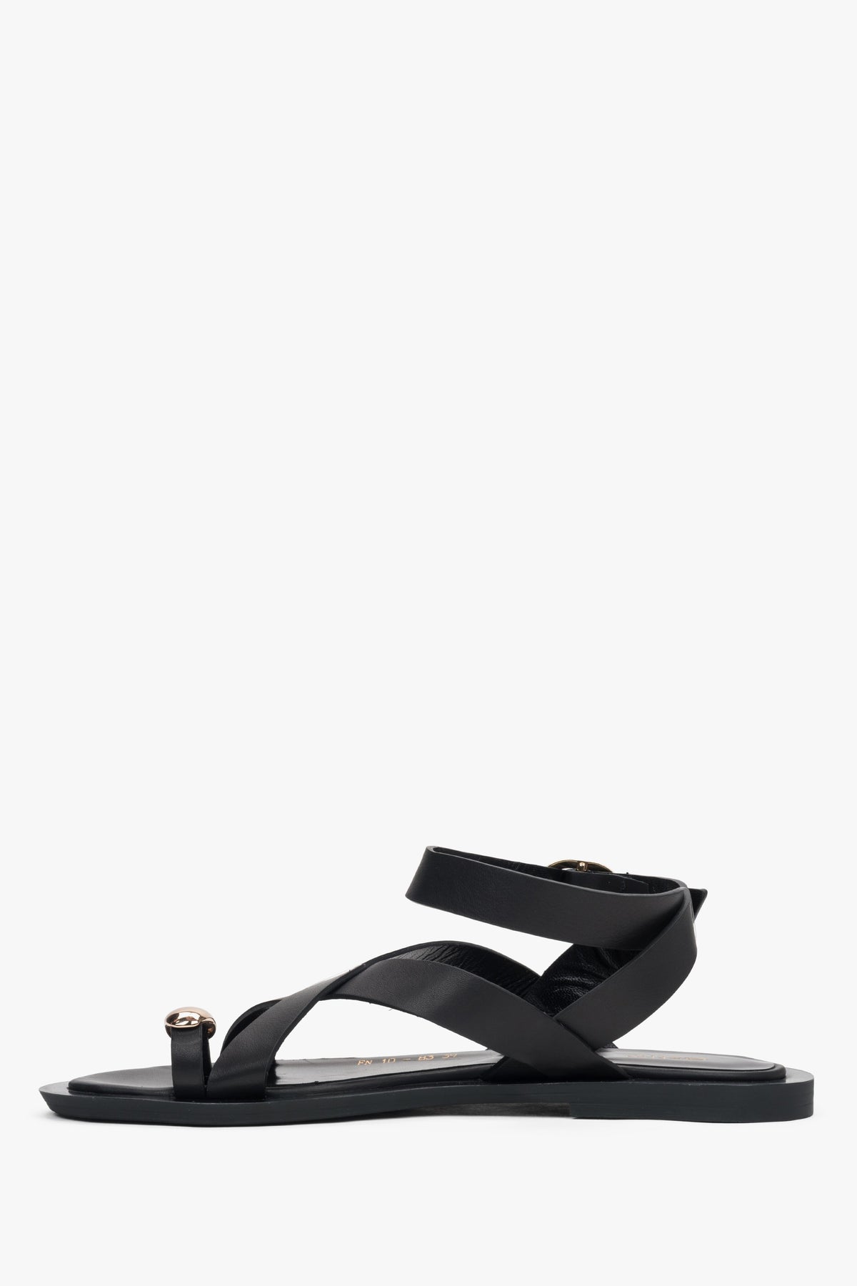 Stylish and comfortable women's sandals by Estro, crafted from black leather with delicate straps and a trendy toe ring.
