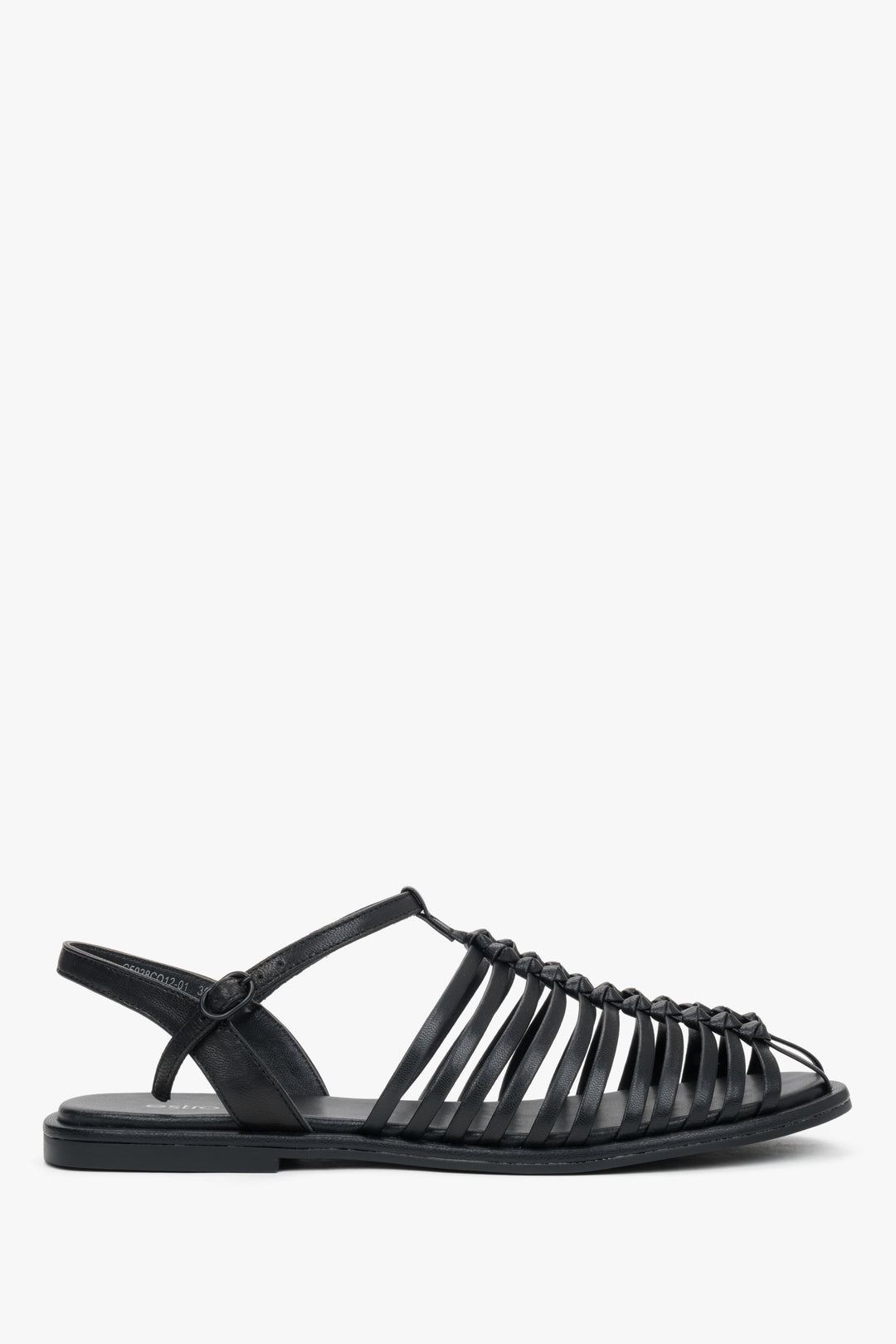 Black women's leather fisherman sandals with thin straps, Estro.