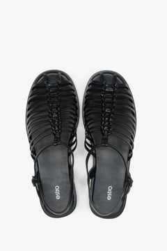 Women's minimalist fisherman-style sandals in soft leather, Estro.