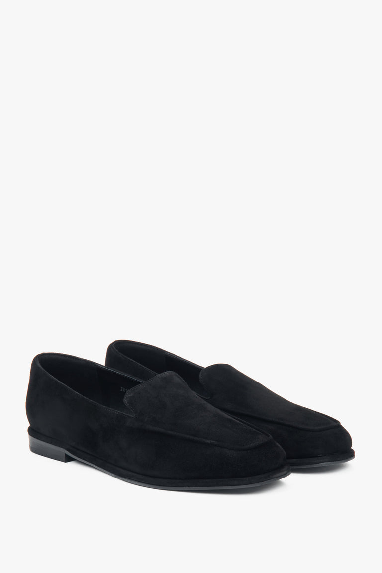 Women’s loafers Estro, black, made of soft genuine velour.