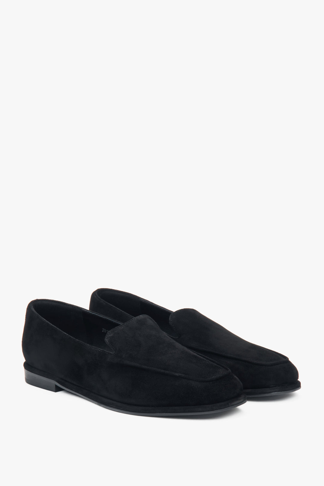 Women’s loafers Estro, black, made of soft genuine velour.