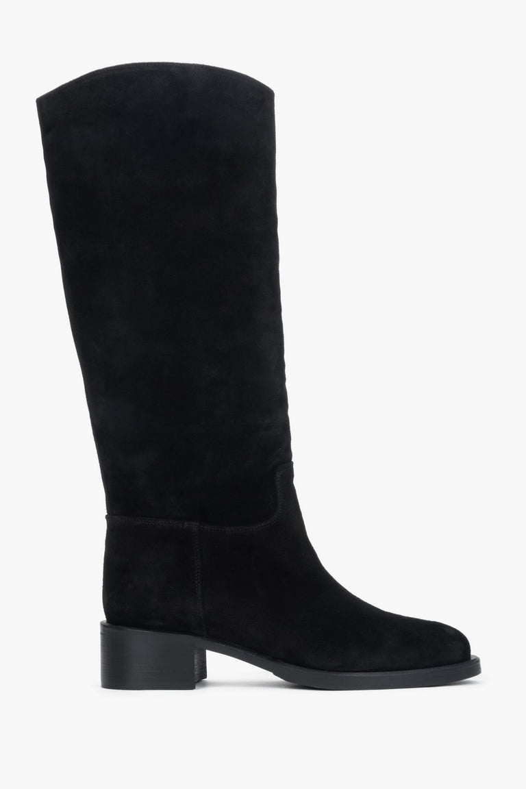 Estro – black women’s knee-high boots made of natural velour on a low heel.