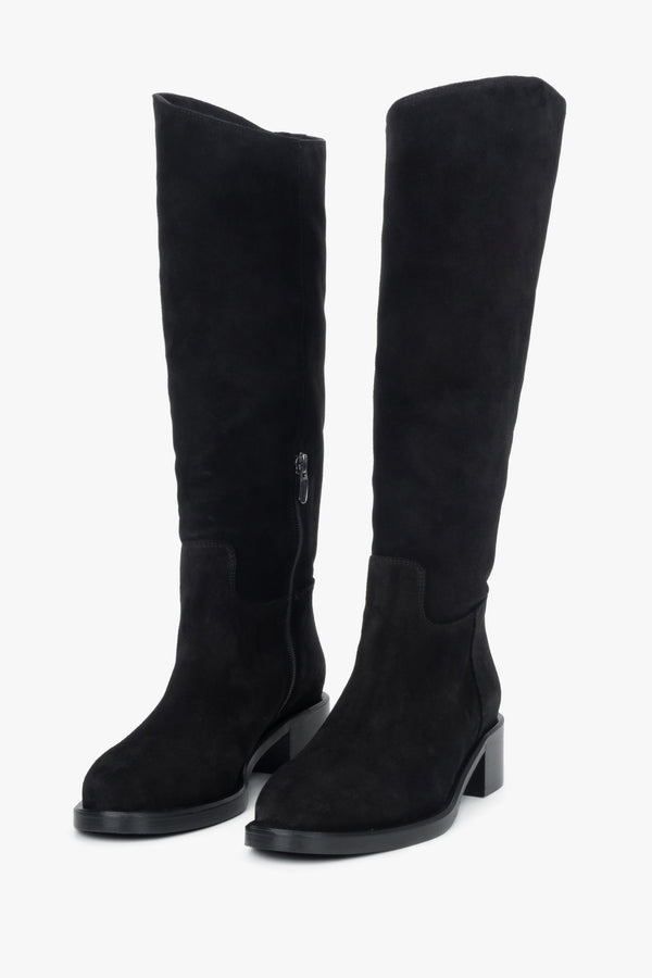 Women’s black knee-high boots made of natural velour on a low heel Estro.