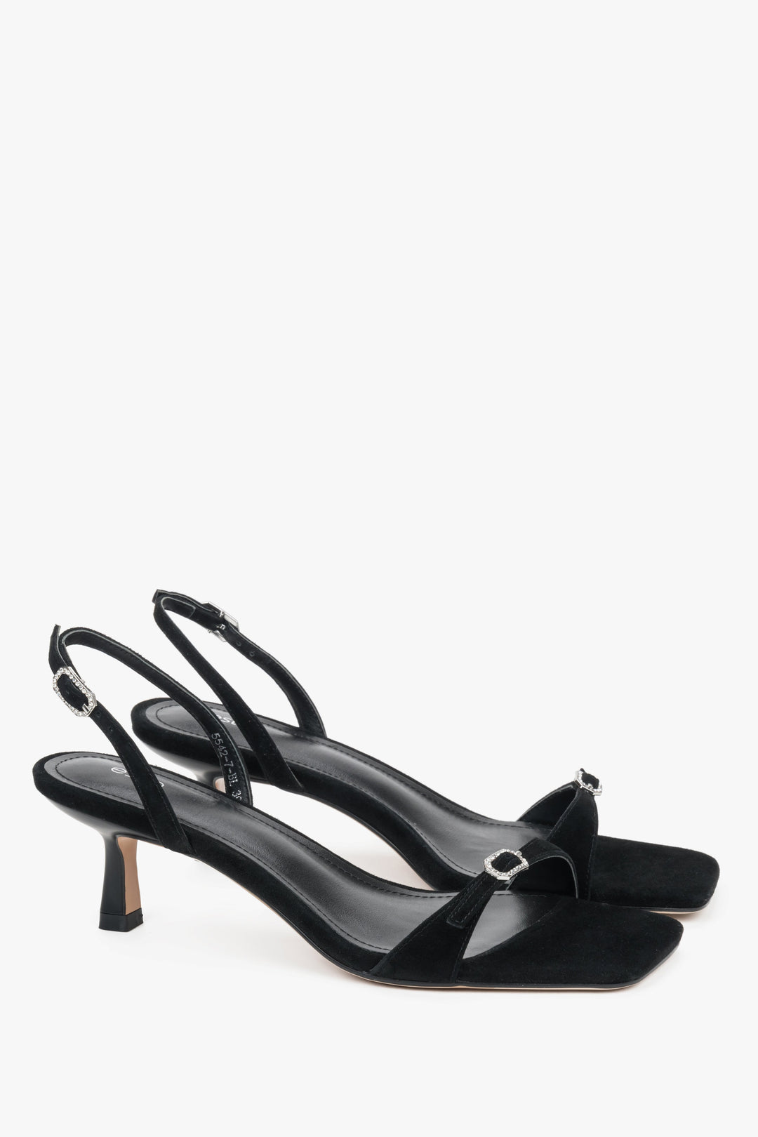 Estro women’s black low-heel sandals made of genuine velour.