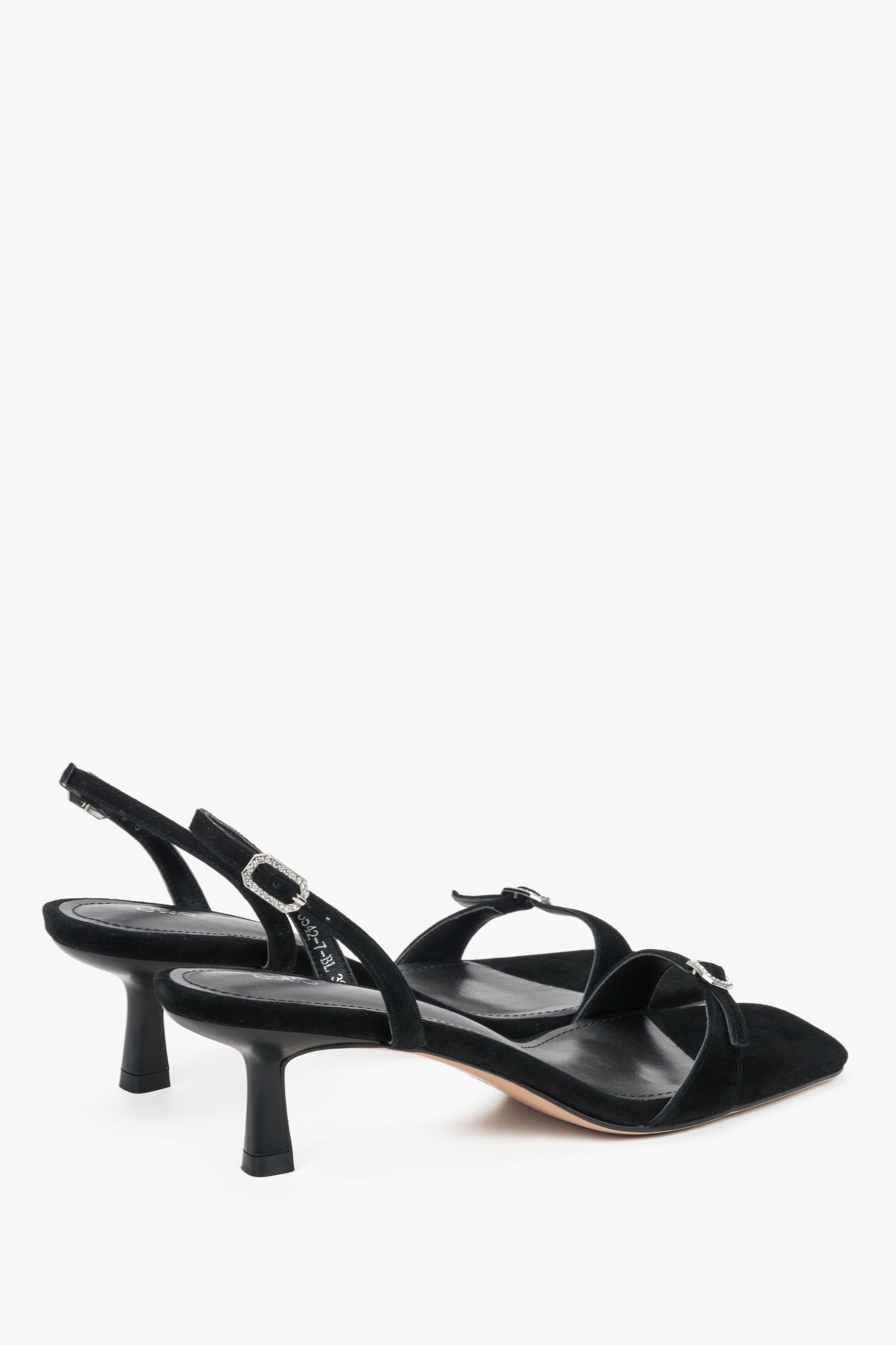 Women’s black low-heel sandals made of genuine velour by Estro – heel view.