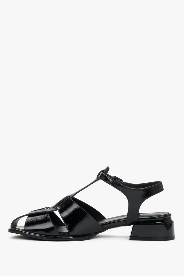 Women's black low block heel sandals made of genuine patent leather Estro.