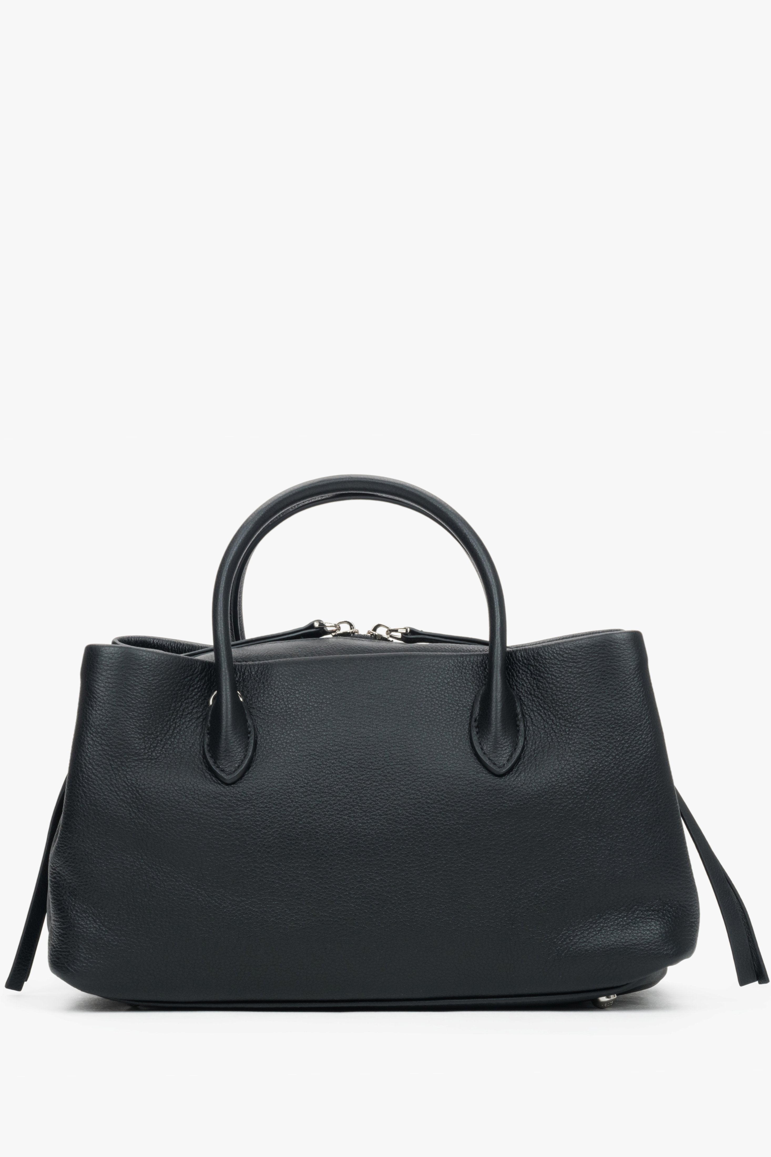 Women's black genuine pebbled leather handbag Estro.