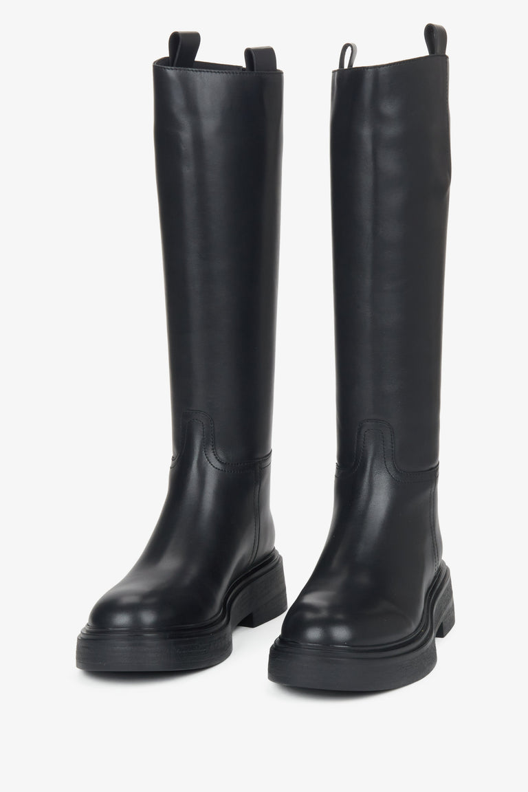 Women's black platform knee-high boots made of genuine leather Estro ER00115913.