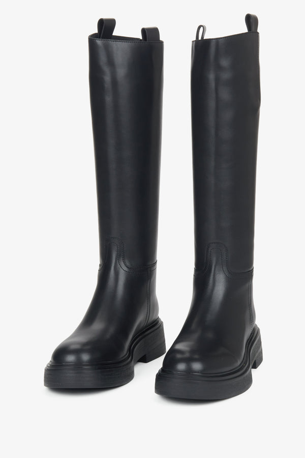 Women's black platform knee-high boots made of genuine leather Estro ER00115913.