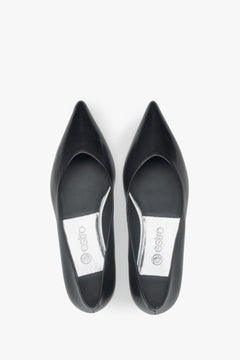 Black genuine leather women's pointed toe ballet flats, Estro.