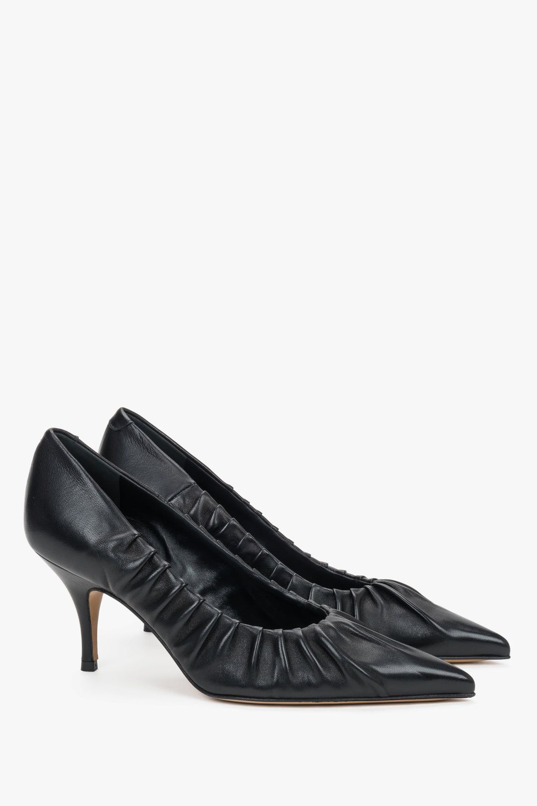 Women's black premium Italian leather pumps by Guglielmo Rotta with a unique ruffled edge.