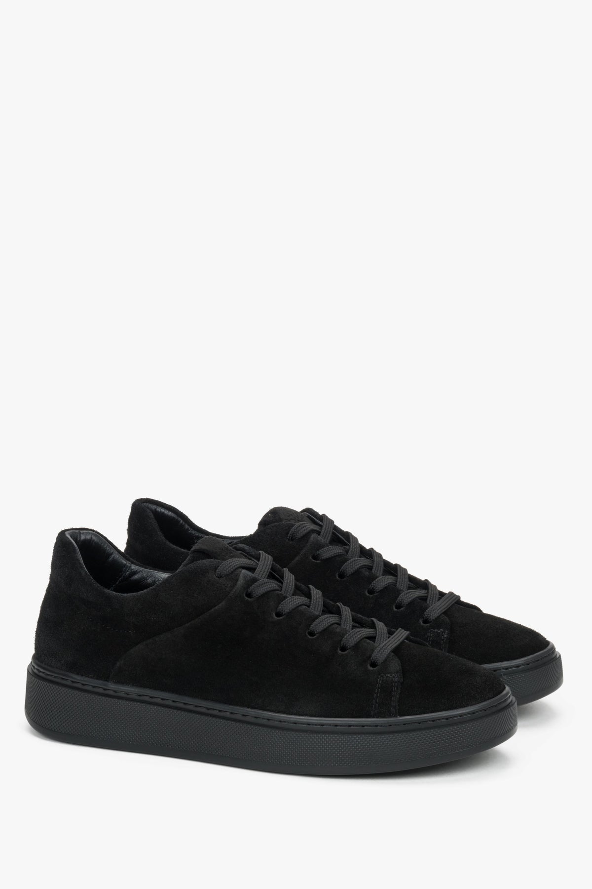 Women's black sneakers made of premium Italian natural velour Estro.