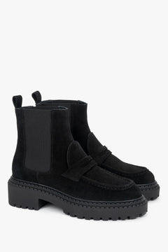 Women's Black Premium Italian Velour Chelsea Boots with Chunky Sole Estro ER00120878.