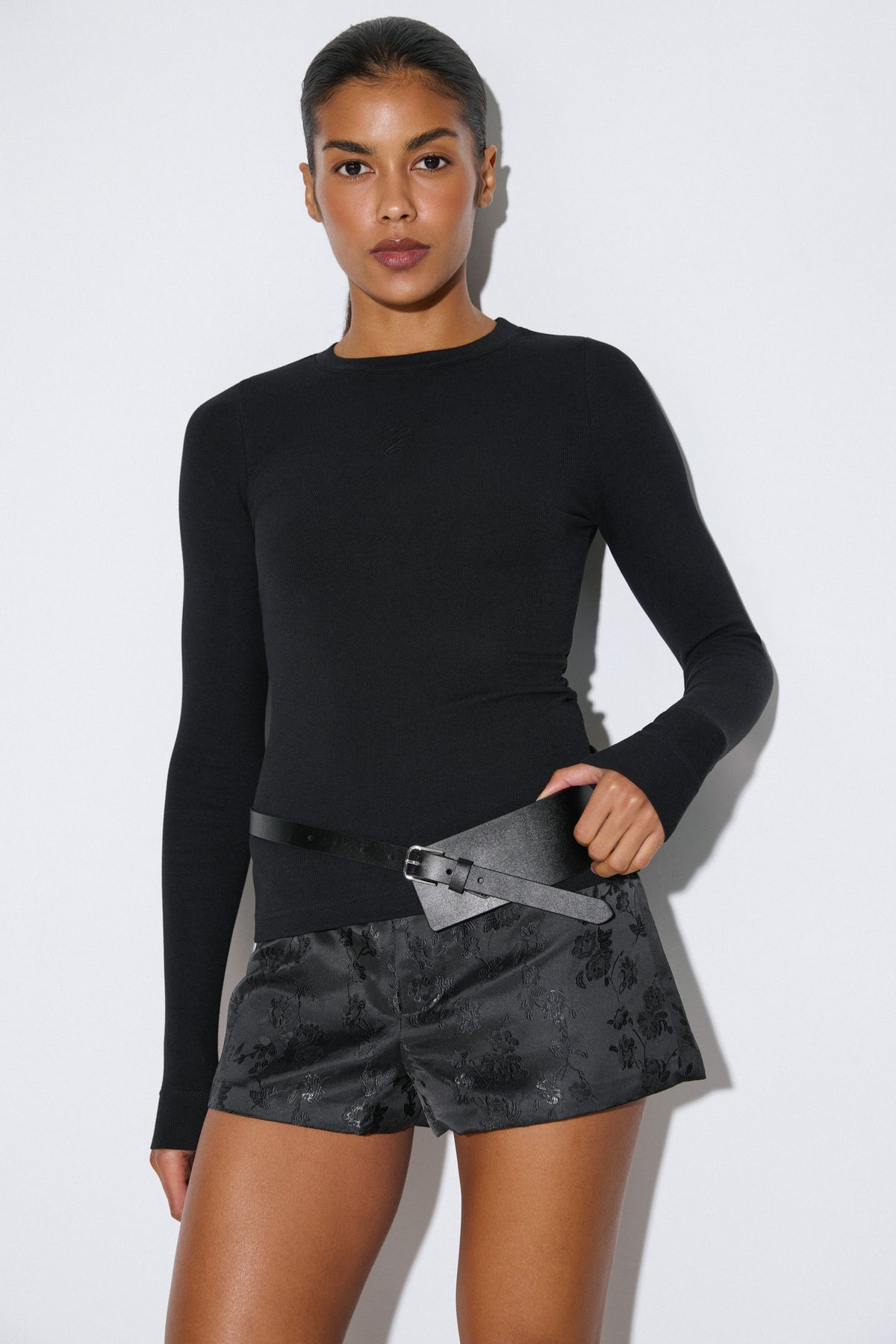 Women's Black Ribbed Longsleeve Top in Cotton and Viscose Estro Club ER00120842.