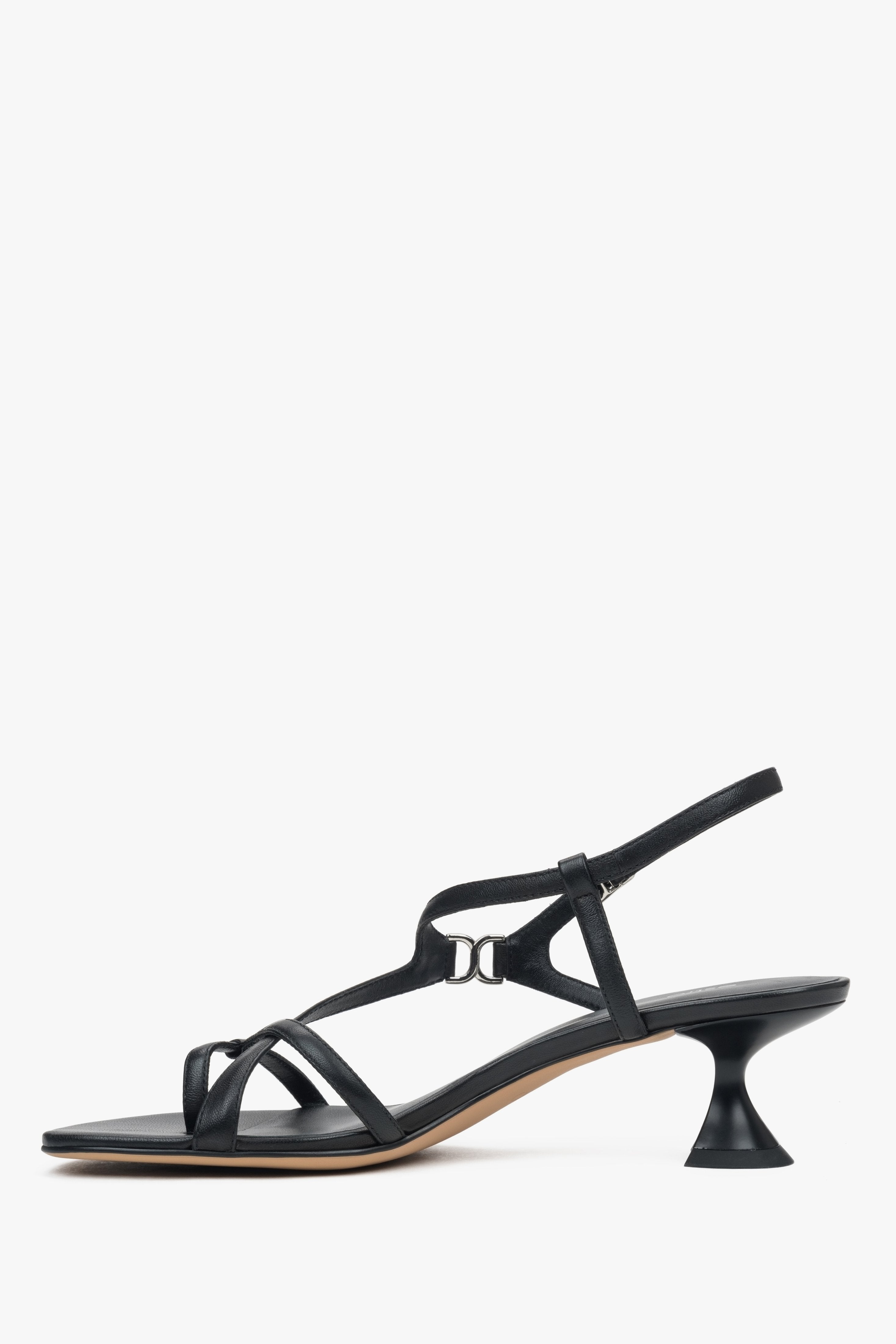 Women’s black sandals with a funnel heel and woven straps Estro.