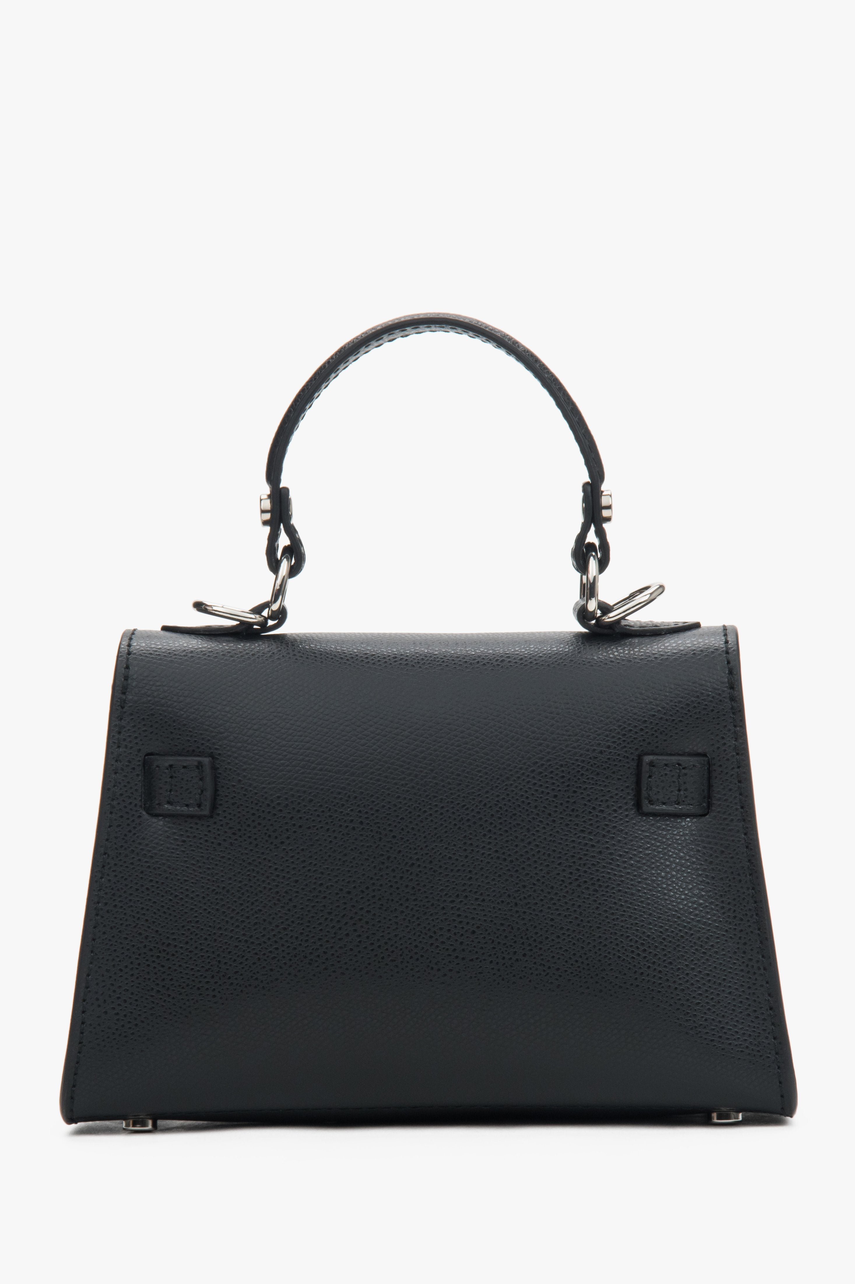 Black women’s satchel bag by Estro (ER00117929), made of premium Italian genuine leather.