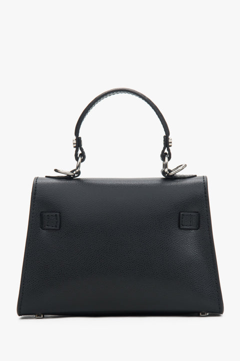 Black women’s satchel bag by Estro (ER00117929), made of premium Italian genuine leather.