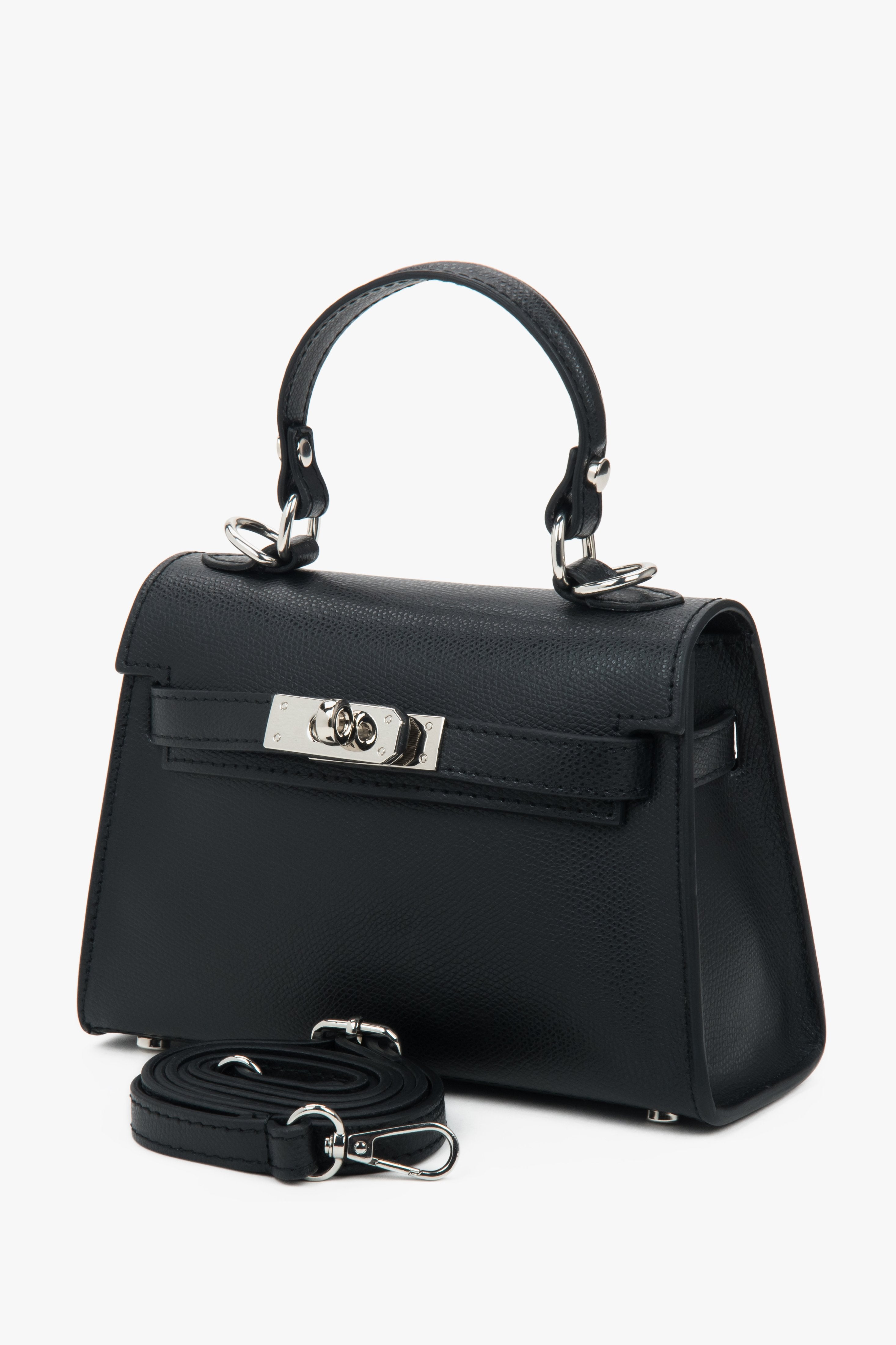 Black satchel bag by Estro, crafted from exclusive Italian premium leather.