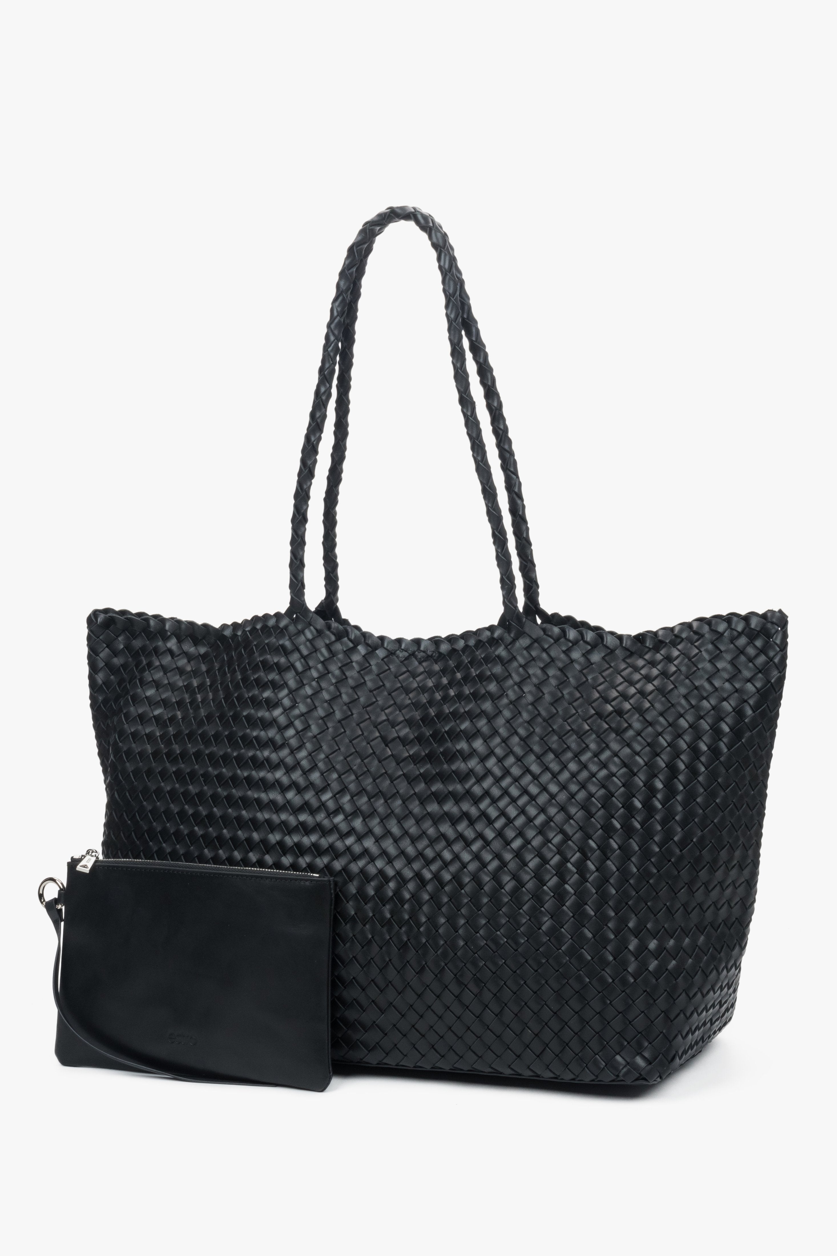 Genuine leather black women’s shopper bag with included cosmetic pouch, Estro.