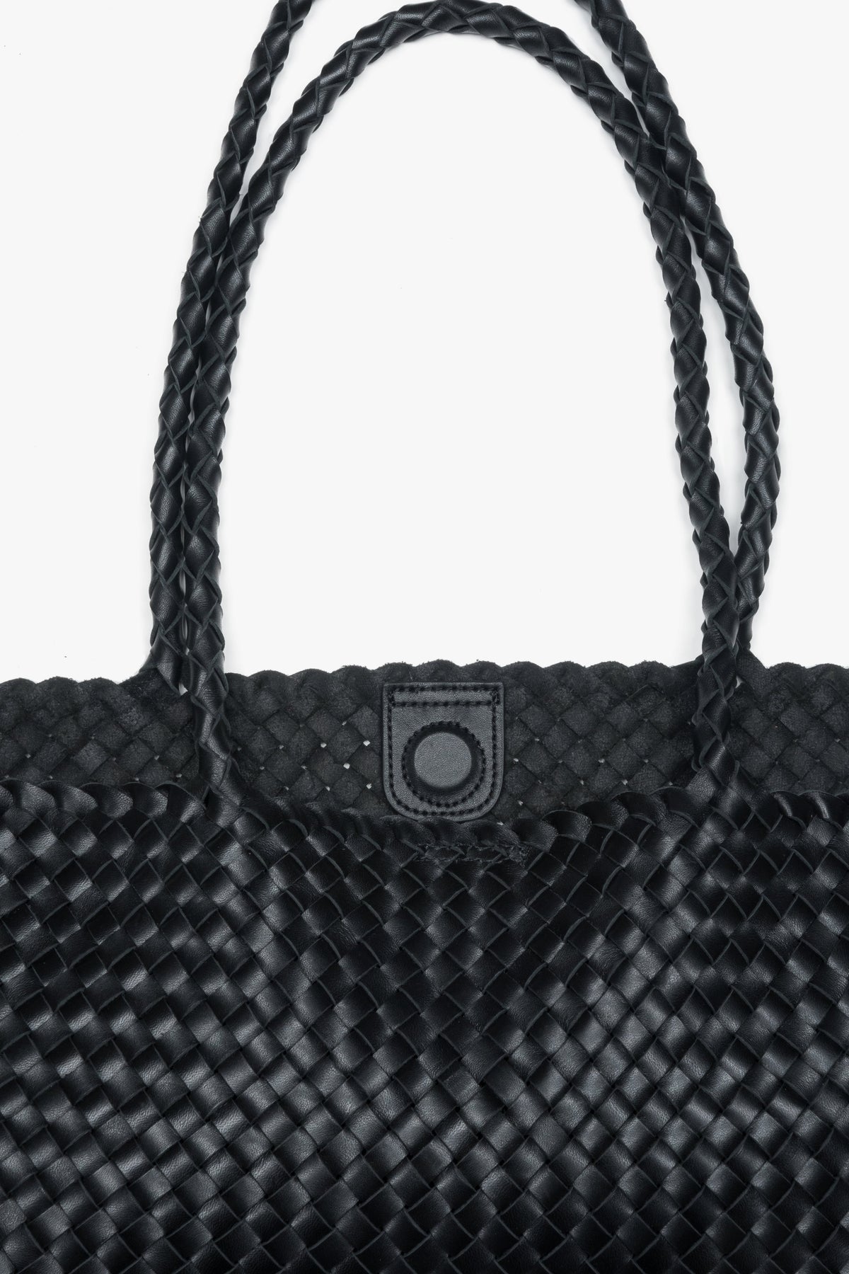 Spacious black shopper bag for women in genuine leather Estro.