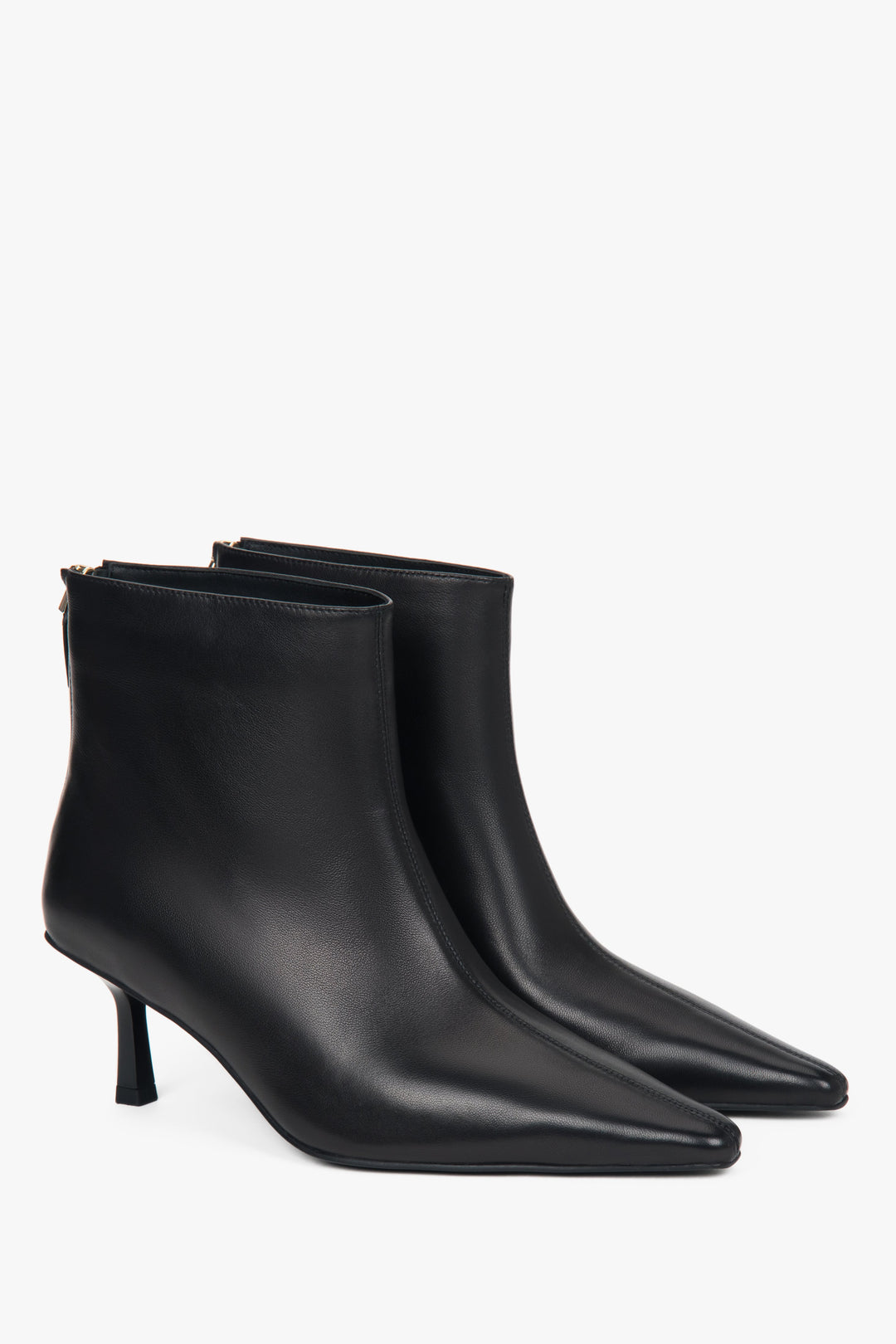 Women’s Black Short Ankle Boots made of Genuine Leather with Low Heel Estro ER00118734.
