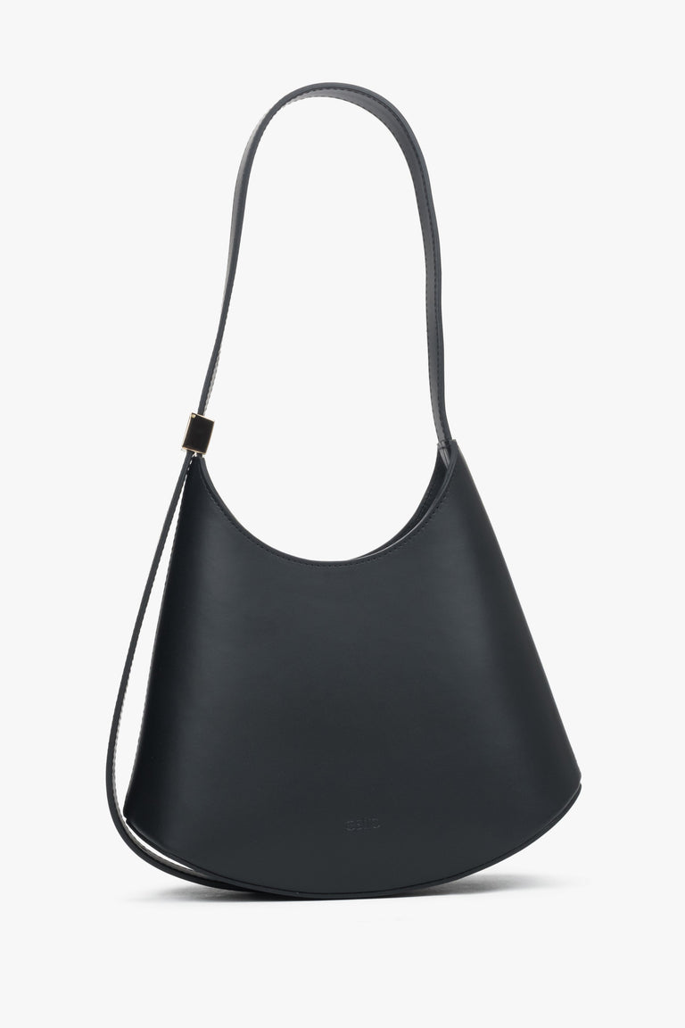 Women's Black Shoulder Bag made of Premium Italian Genuine Leather Estro ER00118650.